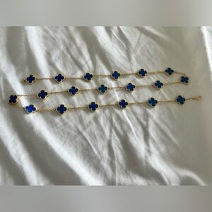 20 motif Alhambra necklace (blue agate)